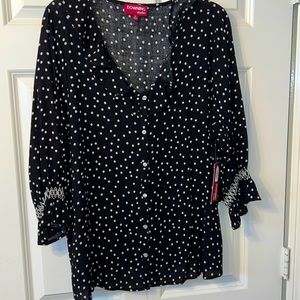 Polka dot blouse with ruffle neck & elastic sleeves